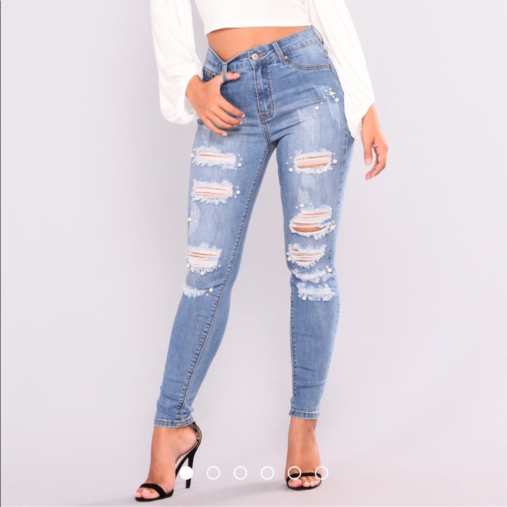 NWT Fashion Nova Pearl Distressed Jeans High Rise